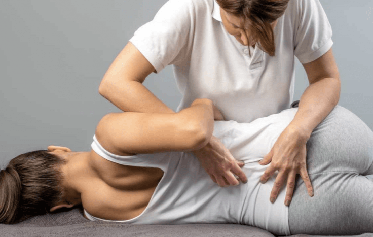 osteopatía, manipulación, recolocación, vértebras